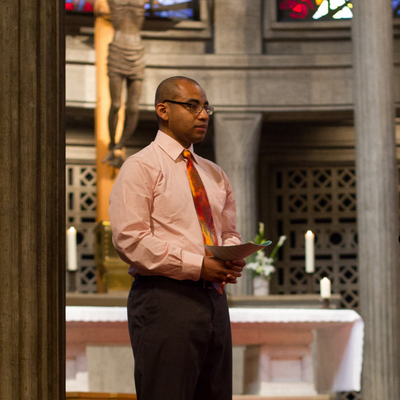 image - Lecteurs et auxiliaires communion Christ-Roi